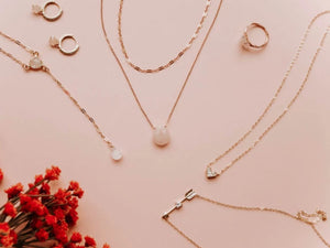 Oro Rosa: La Belleza Moderna de la Joyería