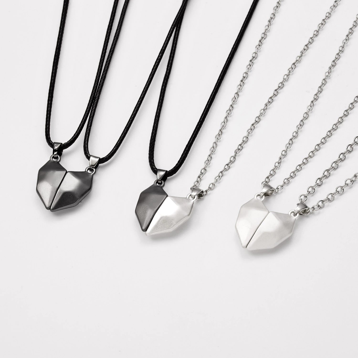 Collares magnéticos para enamorados